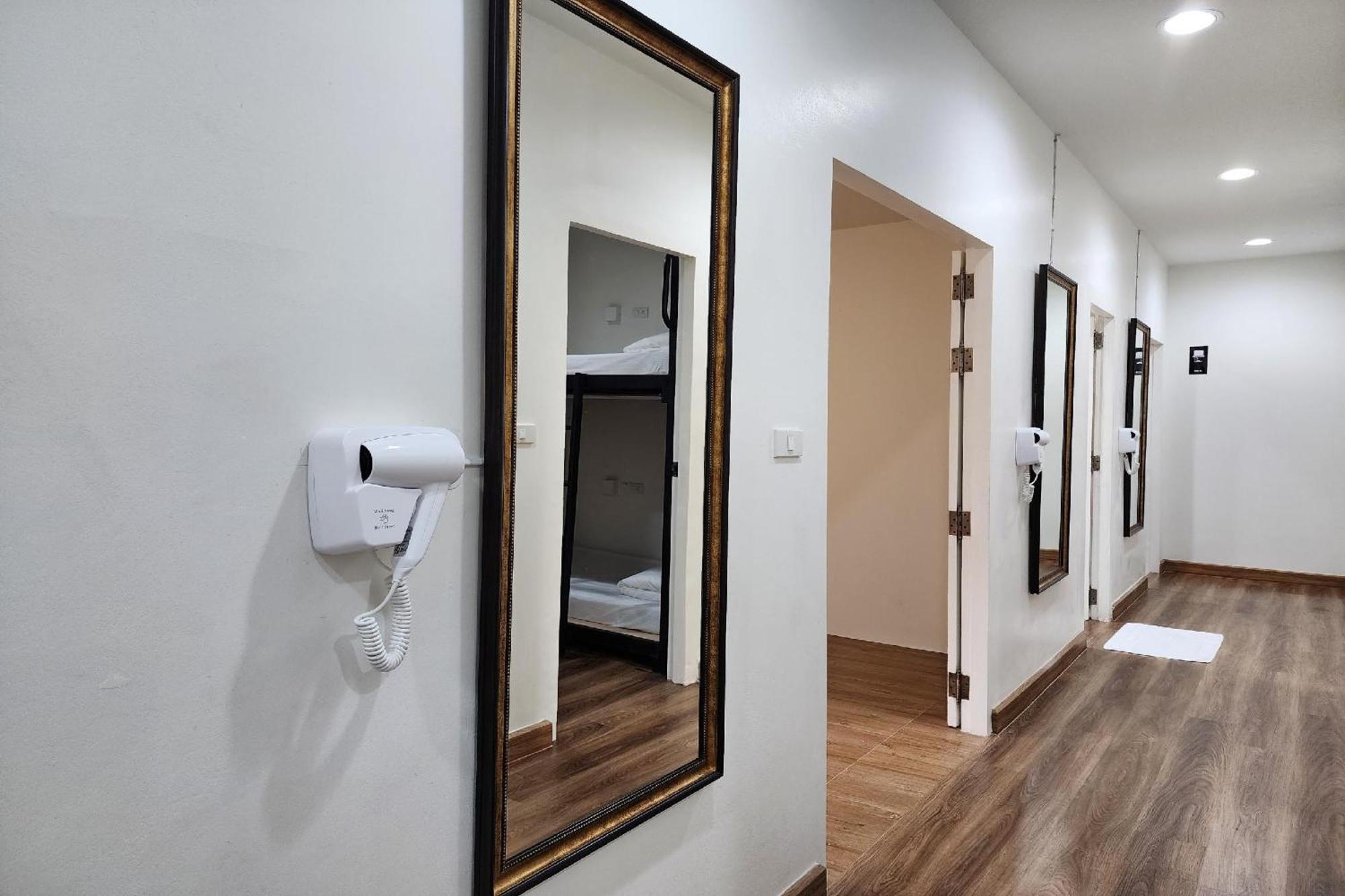 Forgotten Hostel Silom Μπανγκόκ Εξωτερικό φωτογραφία